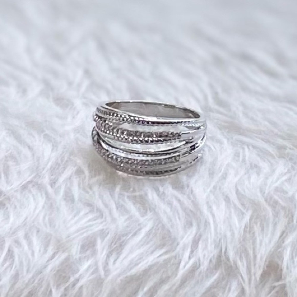Well Known Silver Ring - Picture 3 of 6